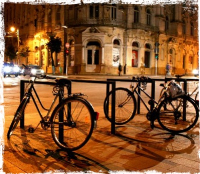 bici by night